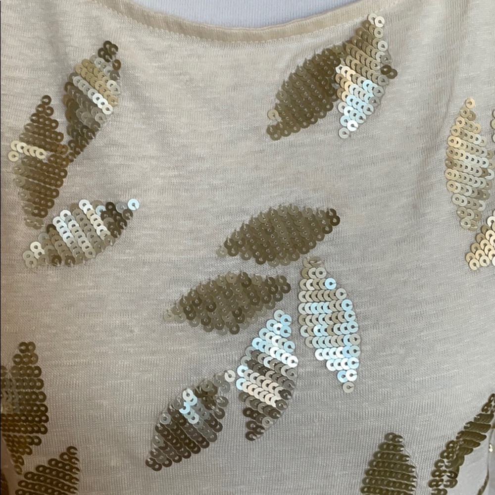 Tommy Bahama 👚Top👚 - Picture 2 of 8